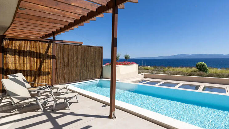 One Bedroom Suite Private Pool